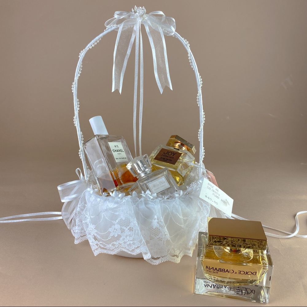 NWT FLOWER GIRL BASKET IN WHITE!